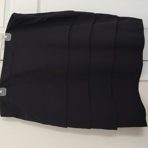 Black pleated skirt